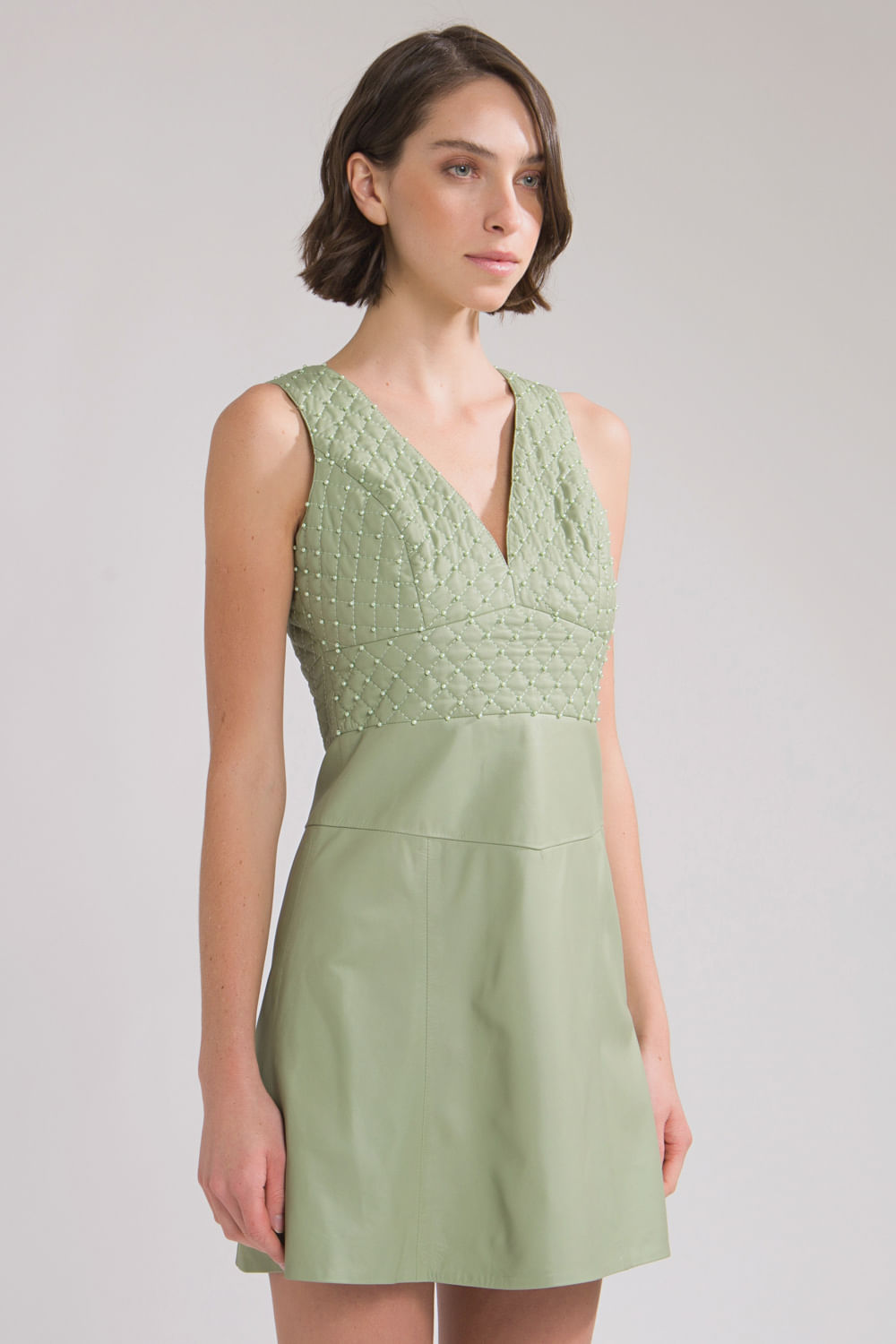 Vestido curto de couro verde claro