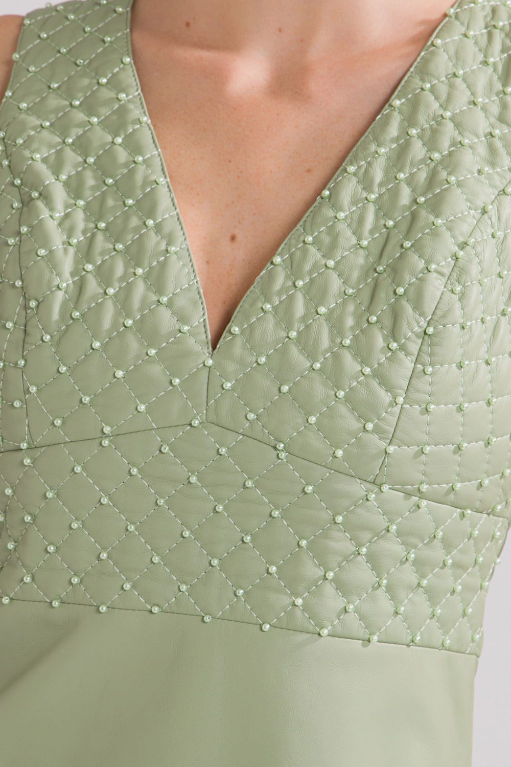 VESTIDO CURTO DE COURO VERDE CLARO