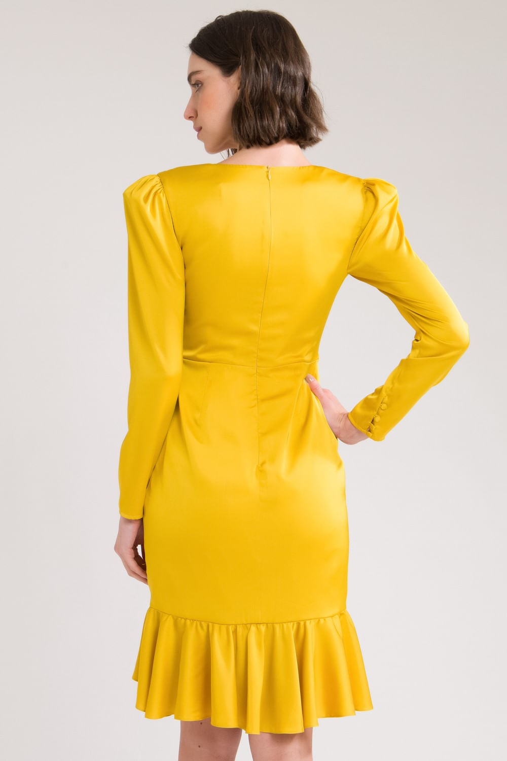 Vestido curto cetim argola franzido amarelo