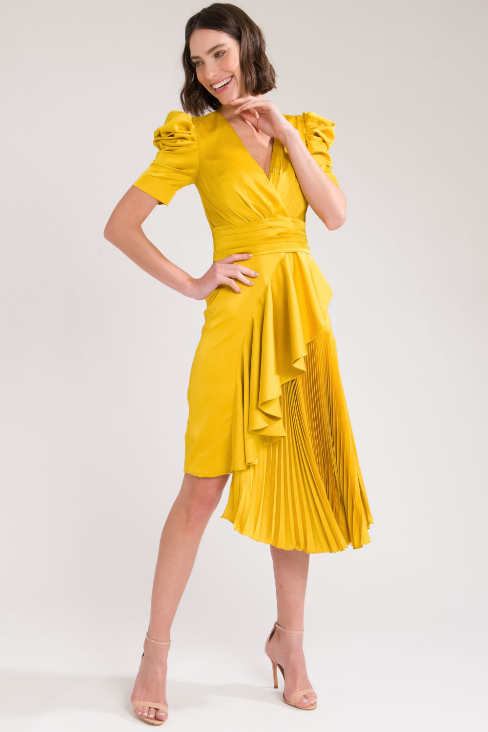 VESTIDO CURTO ASSIMÉTRICO AMARELO