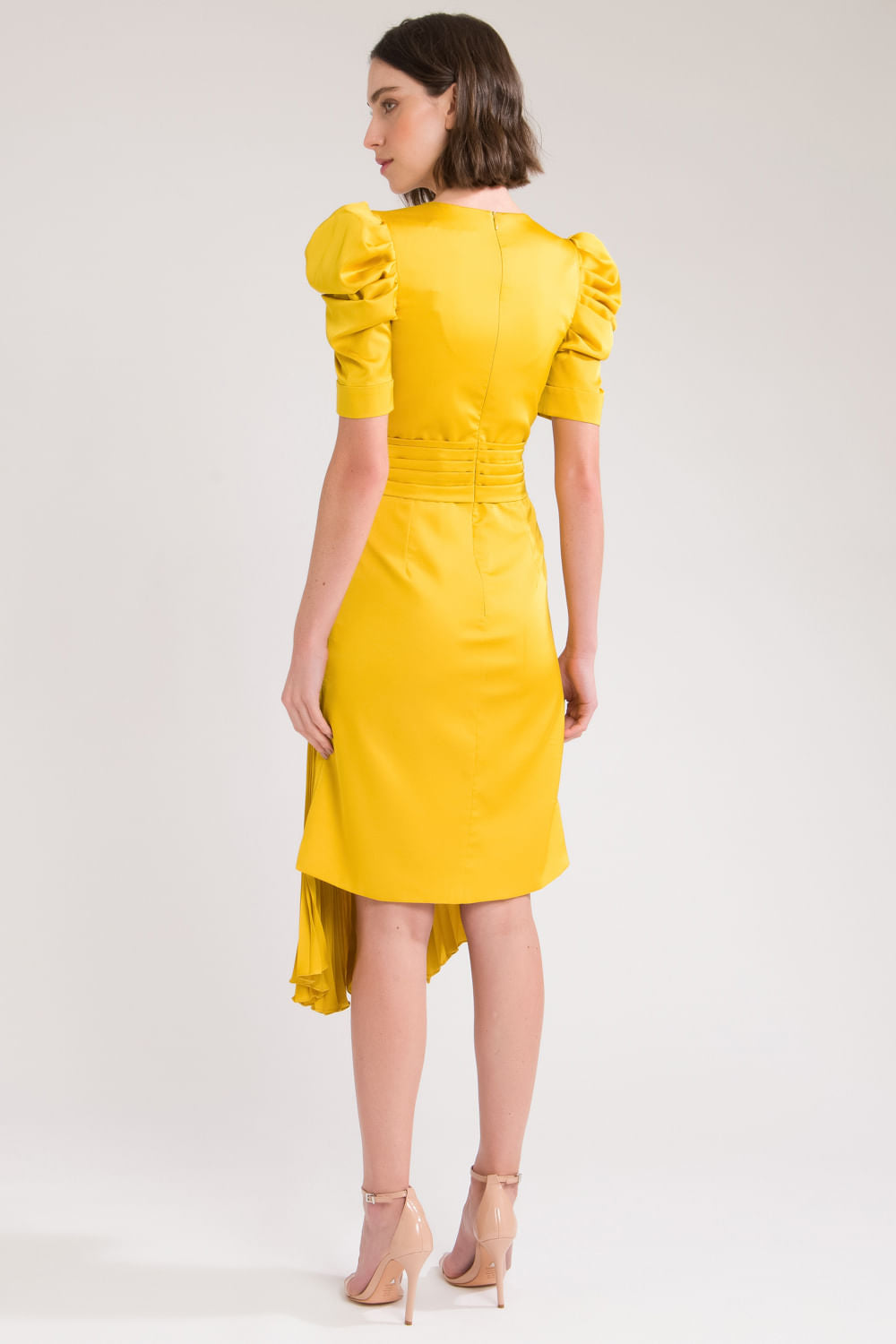 VESTIDO CURTO ASSIMÉTRICO AMARELO