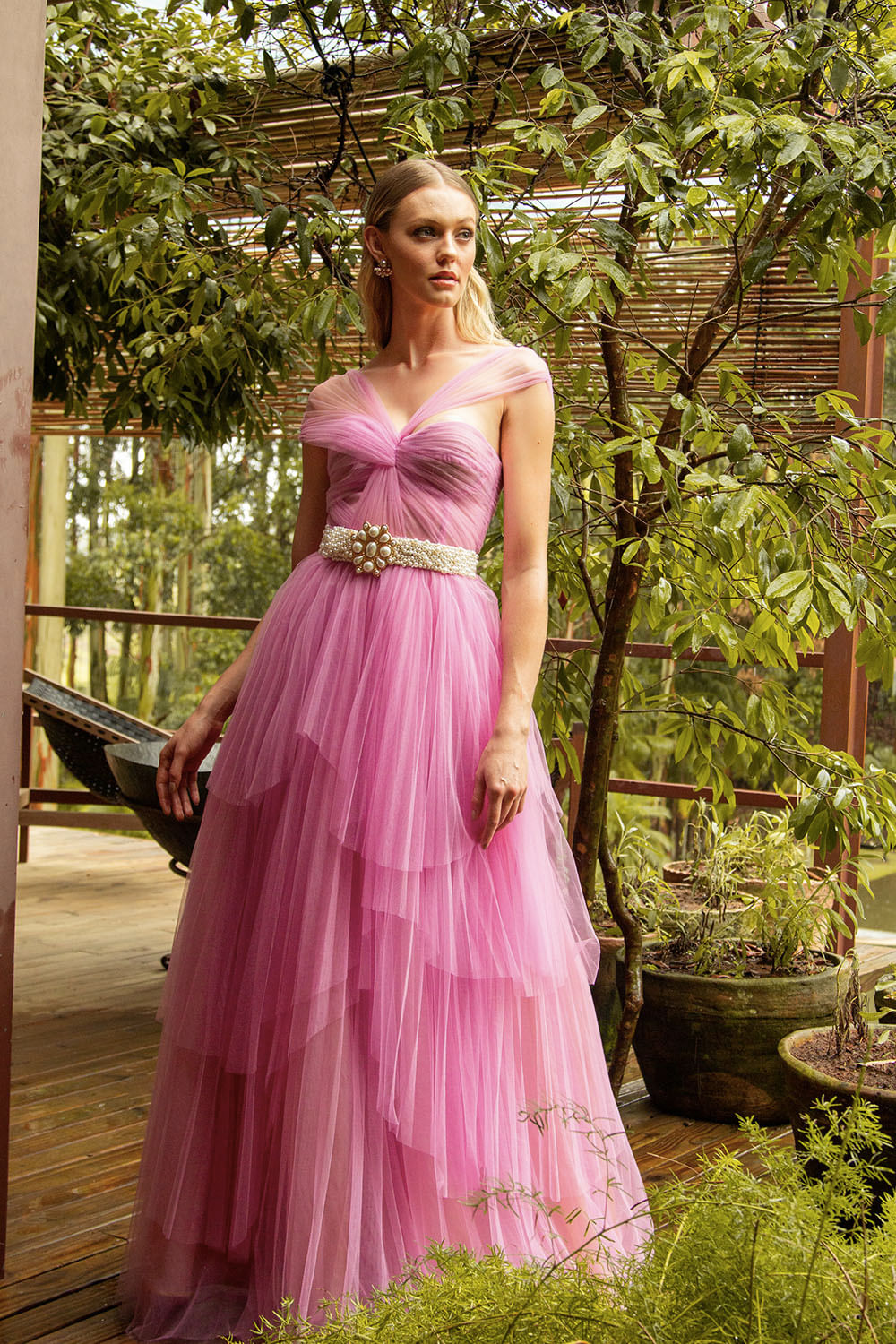 VESTIDO LONGO TULE DRAPEADO CAMADAS LILAS