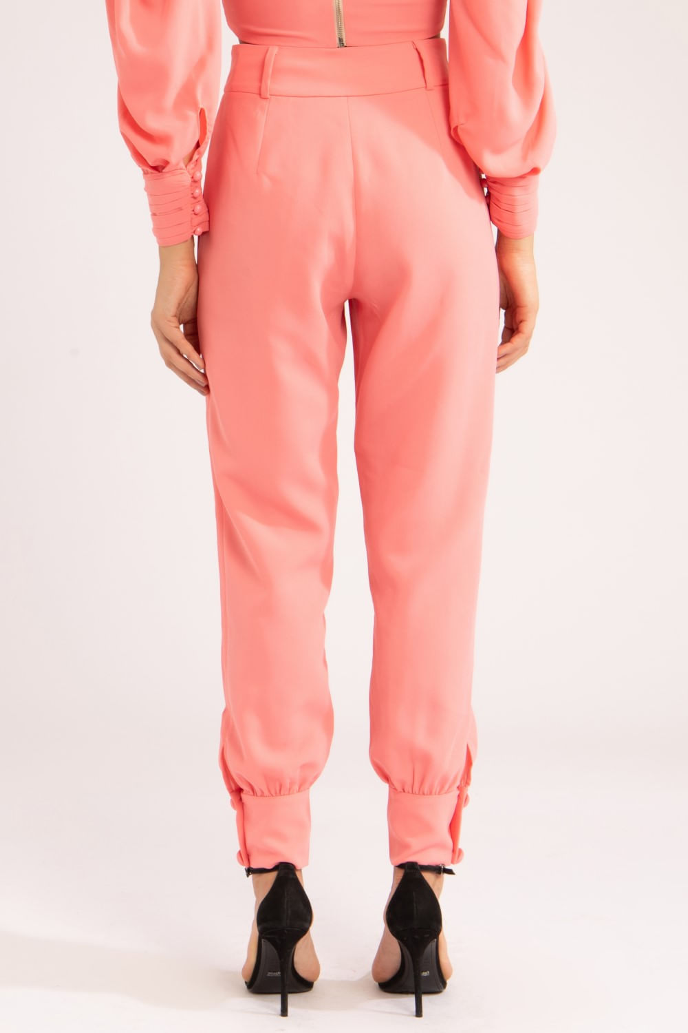 CALÇA BOTÕES SILKY GAIVOTA
SALMAO