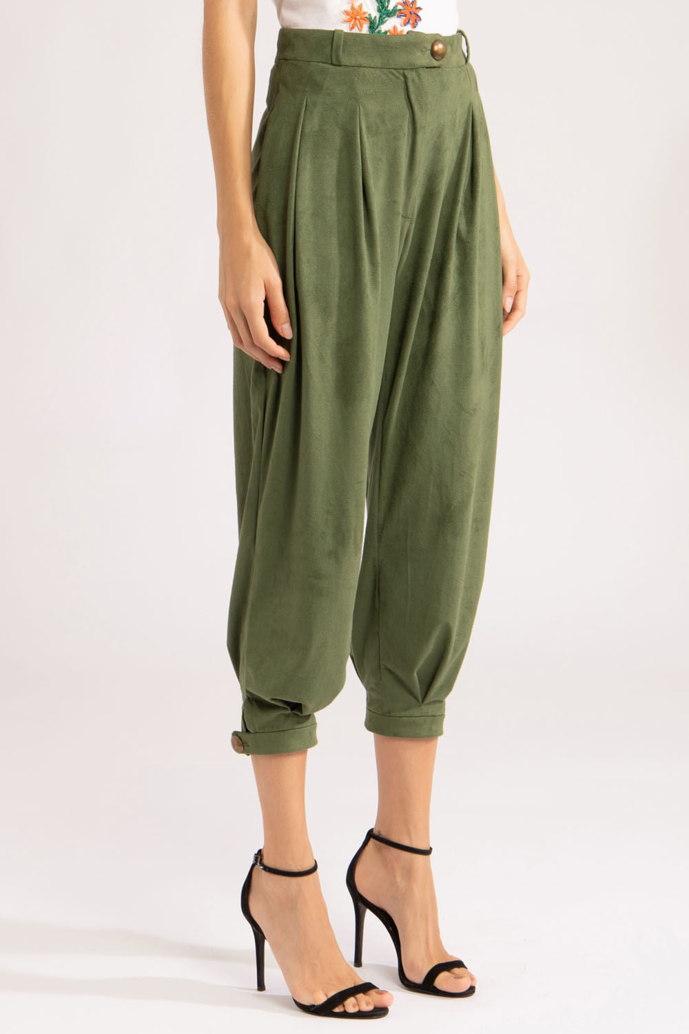 Calça suede
verde escuro