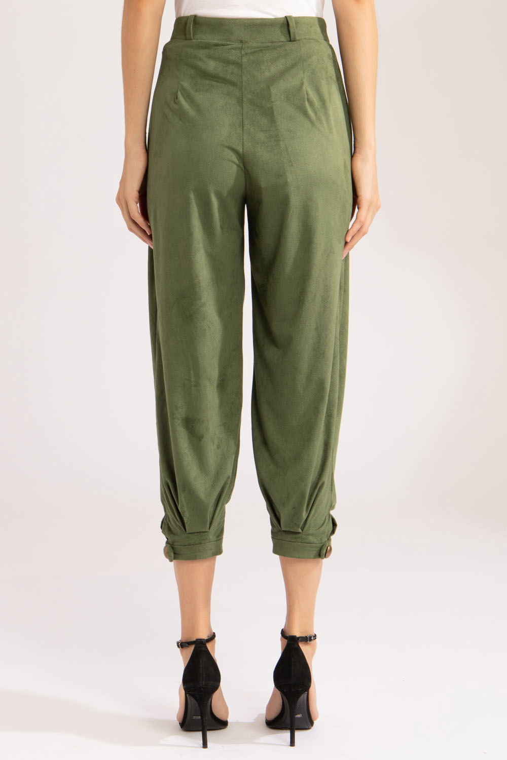 Calça suede
verde escuro