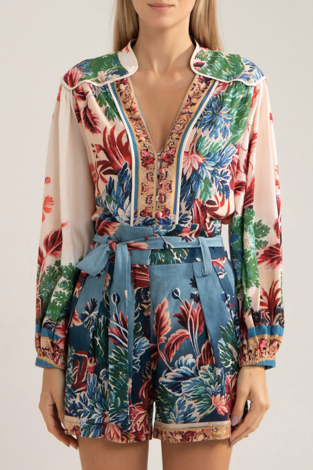 Camisa ampla gilly flower
vermelho
