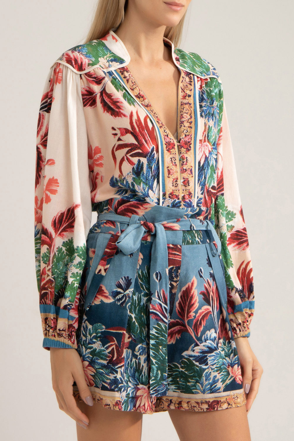 Camisa ampla gilly flower
vermelho