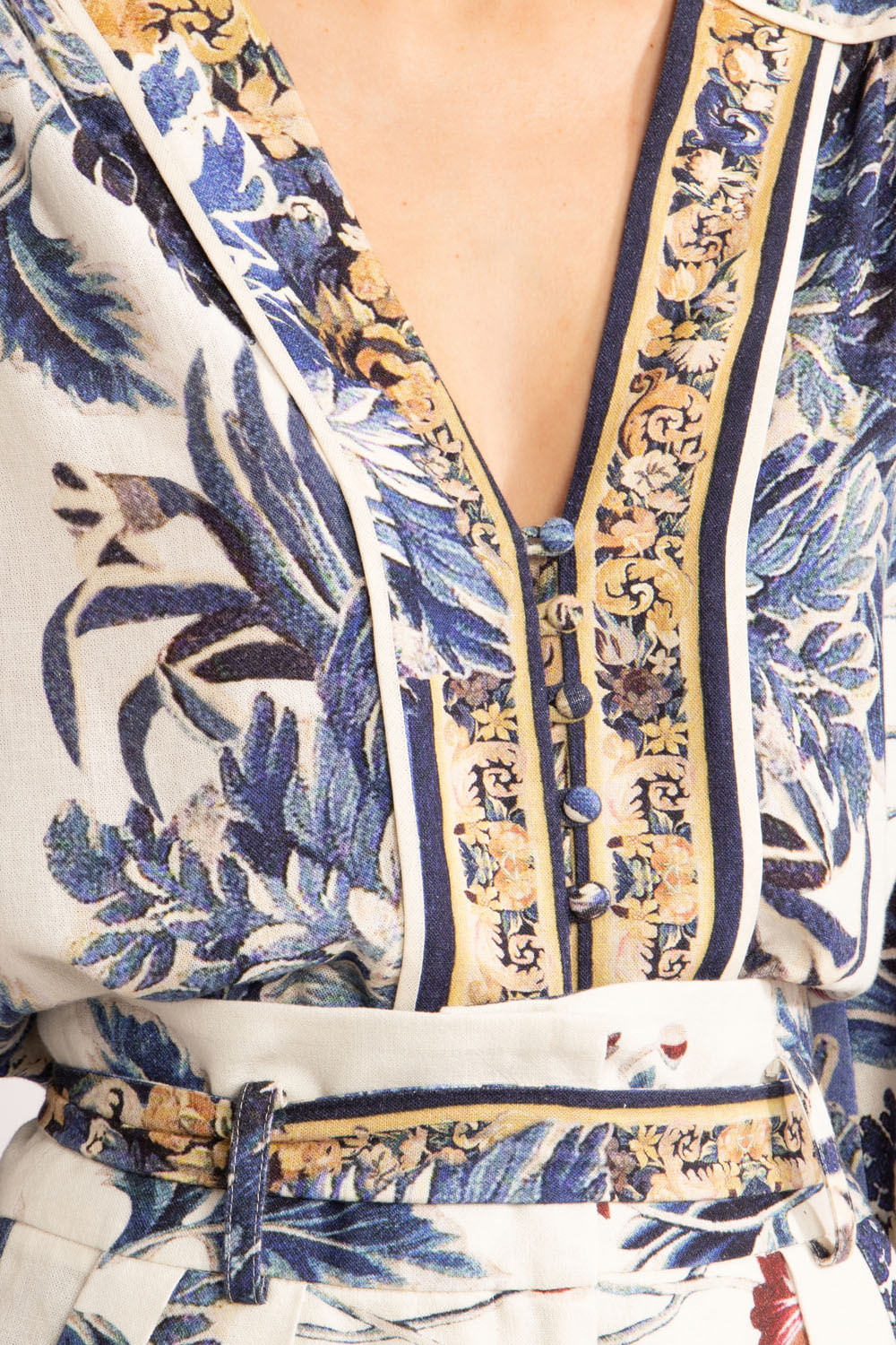 CAMISA AMPLA GILLY FLOWER
OFF WHITE