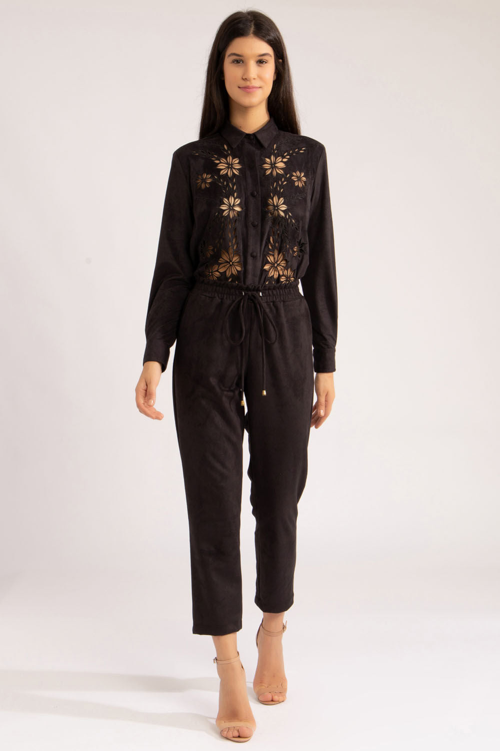 Camisa bordado vazado suede
preto