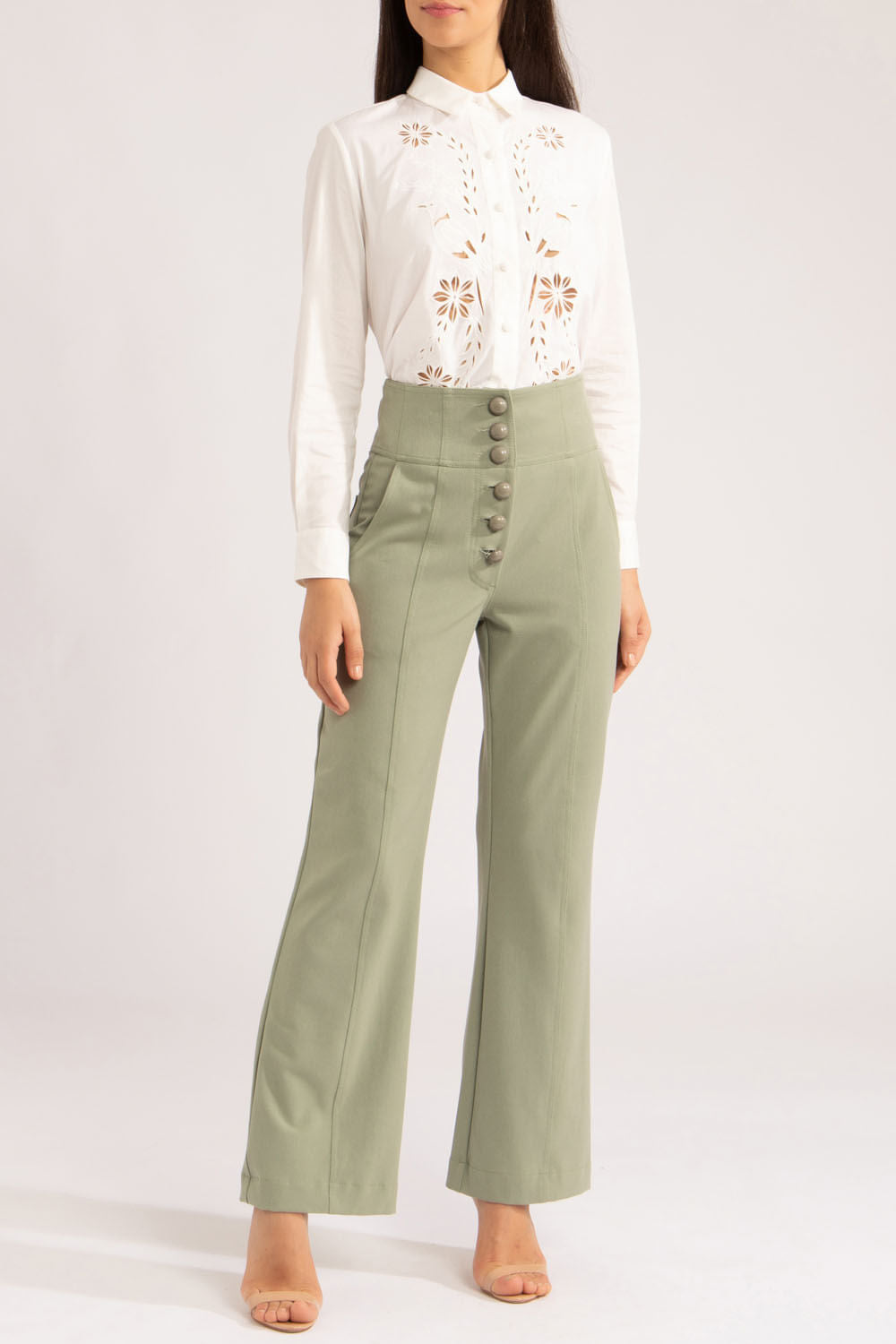 Camisa bordado vazado flores tricoline span
off white