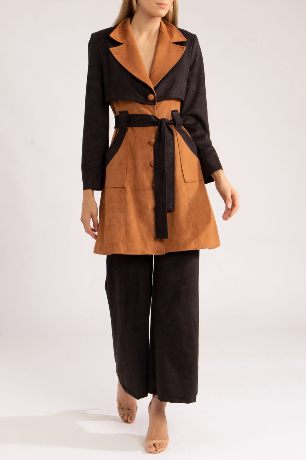 Trench coat bicolor nobu
marrom com preto