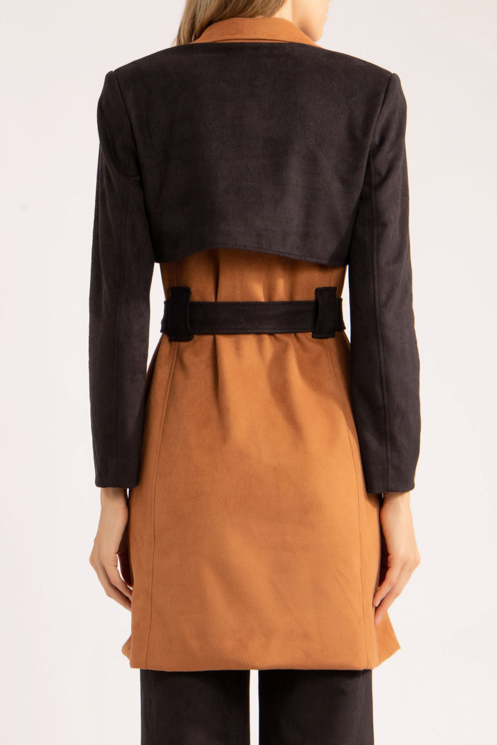 Trench coat bicolor nobu
marrom com preto
