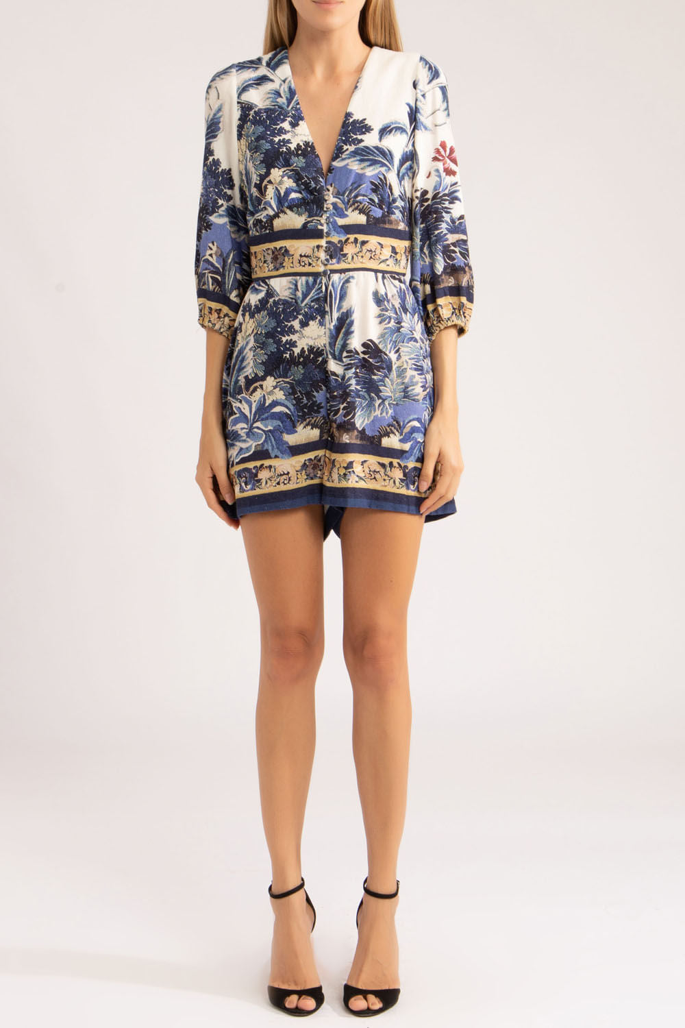 MACAQUINHO ESTAMPADO GILLY FLOWER
OFF WHITE