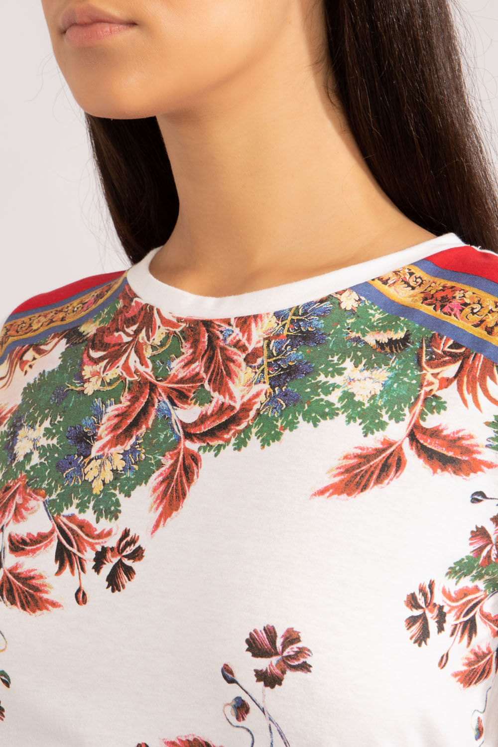 T-SHIRT ESTAMPADA GILLY FLOWER
OFF WHITE