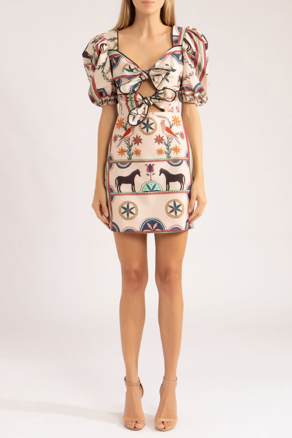 VESTIDO CURTO NÓ CORDEL ÉTNICO
OFF WHITE