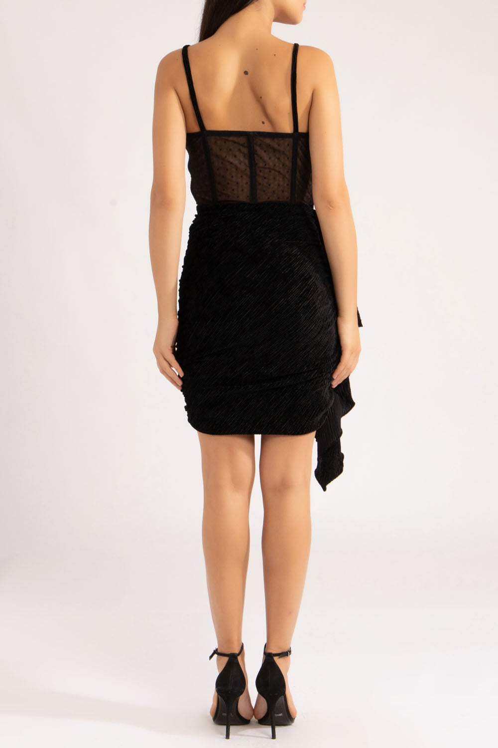VESTIDO CURTO CORSET VELUDO PLISSADO
PRETO