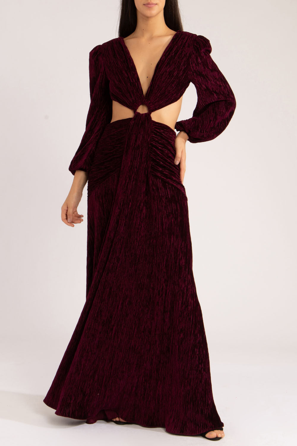 VESTIDO LONGO RECORTES VELUDO PLISSADO
VINHO