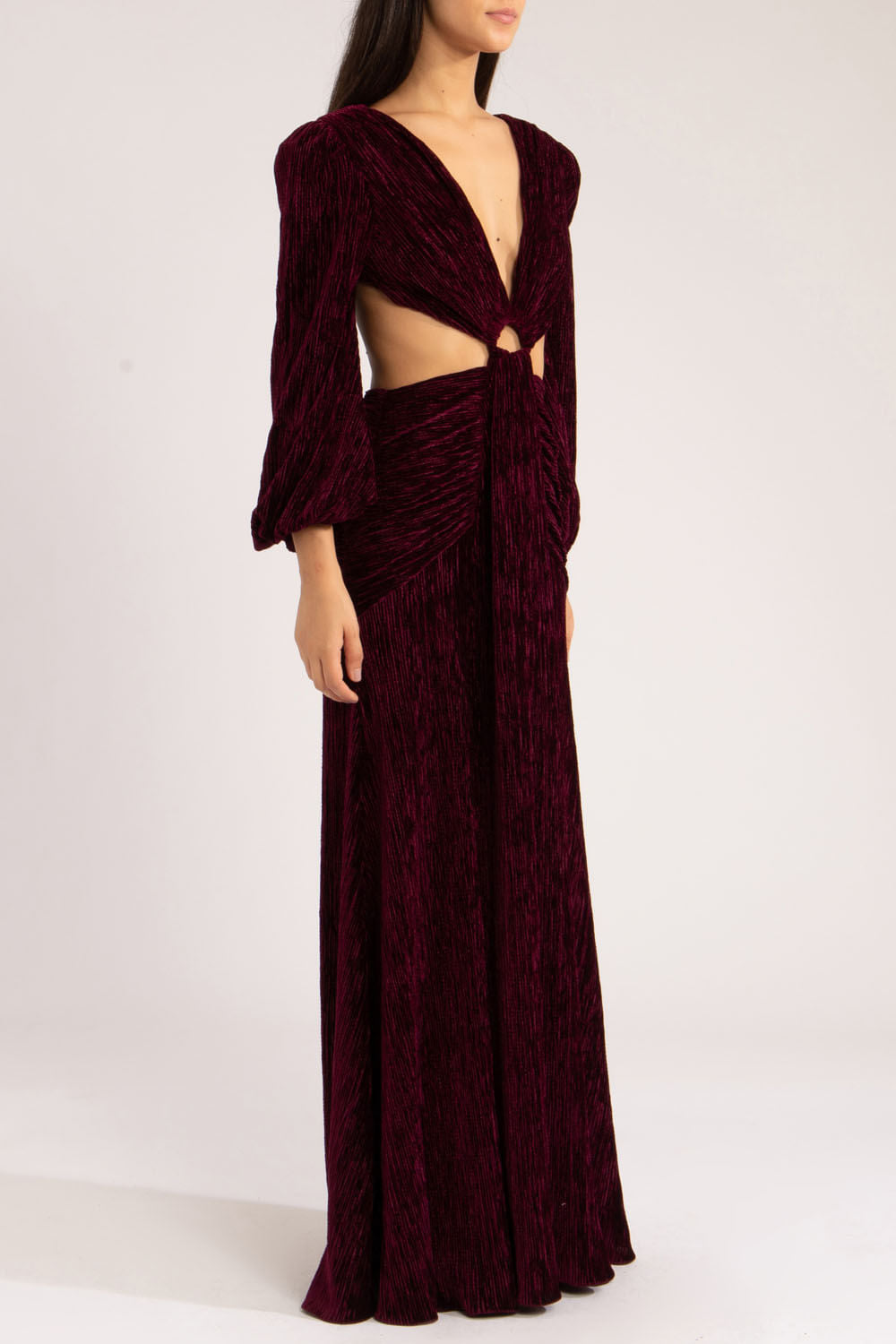 VESTIDO LONGO RECORTES VELUDO PLISSADO
VINHO
