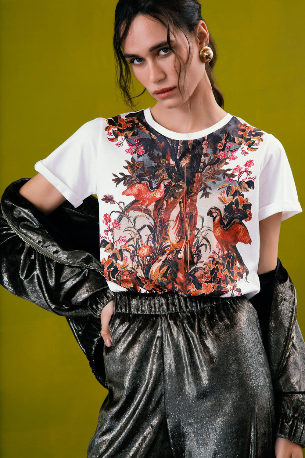 Tee flores vintage macaw
off white