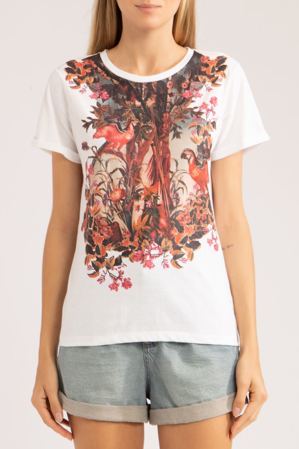 Tee flores vintage macaw
off white