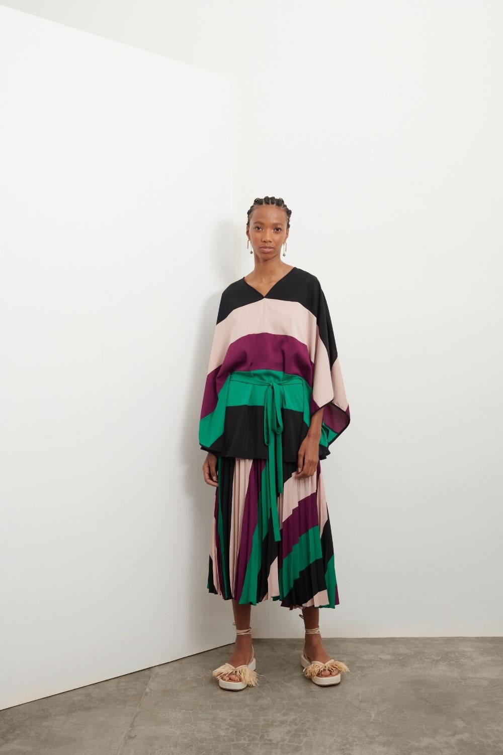 BLUSA AMPLA AMARRAÇÃO UNICA