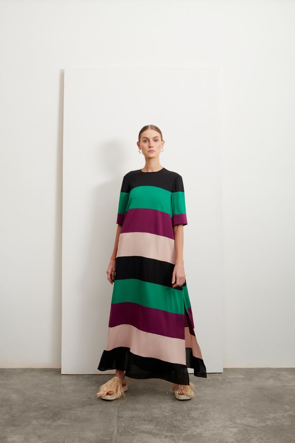 VESTIDO AMPLO LONGO LISTRAS UNICA