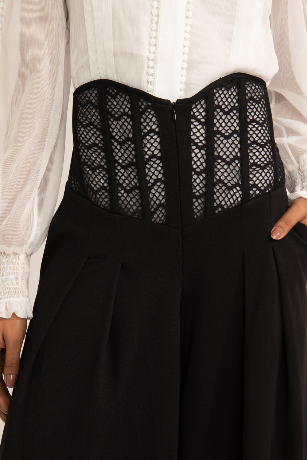 CALÇA COM CORSET DE CREPE E TELA PRETO