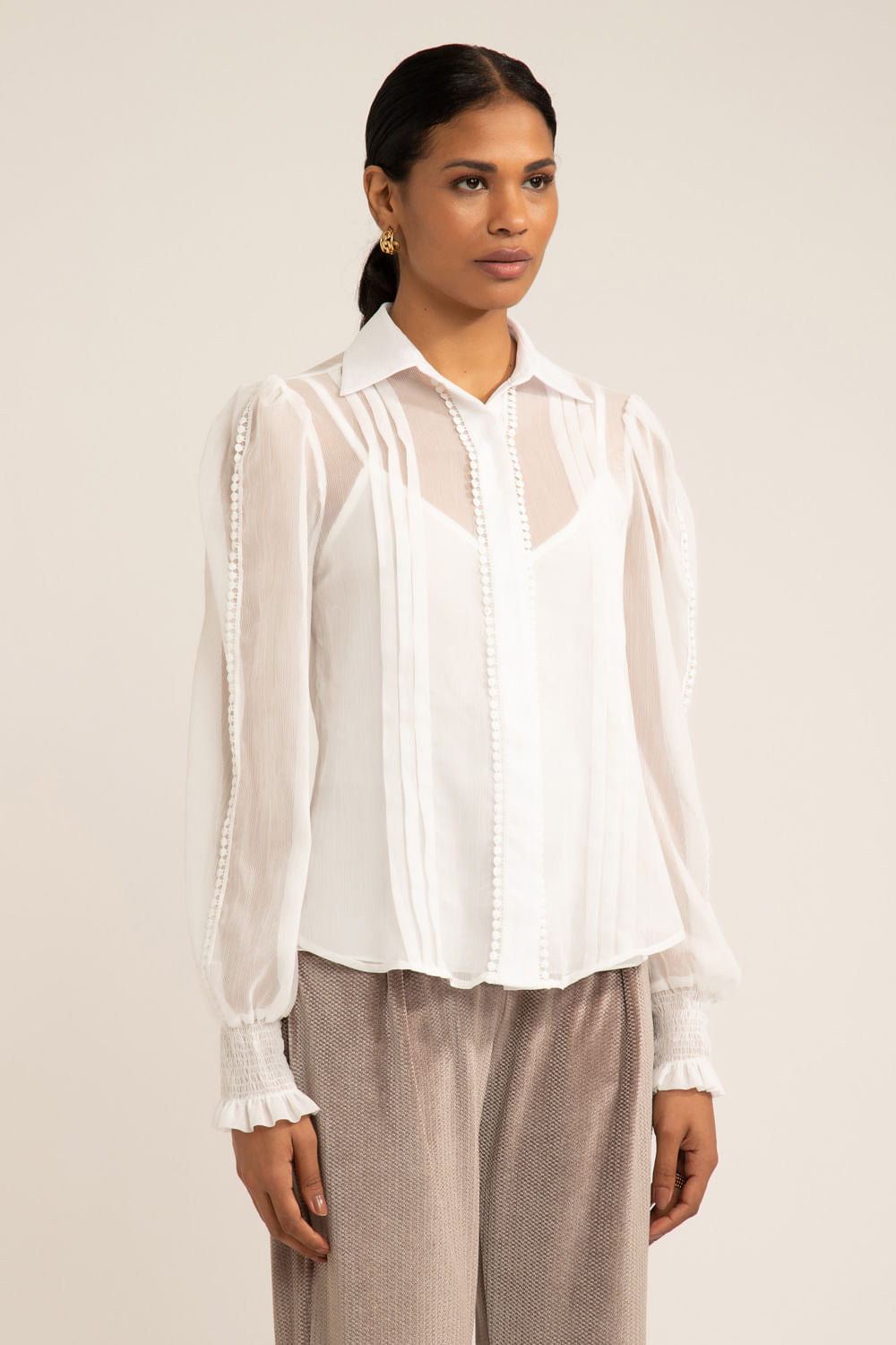Camisa silky plissê off white