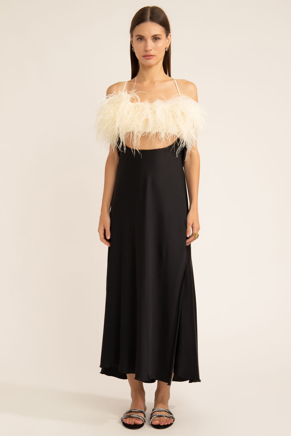 PIJAMA NEW LANVIN PRETO COM PLUMAS NO PEITO PRETO