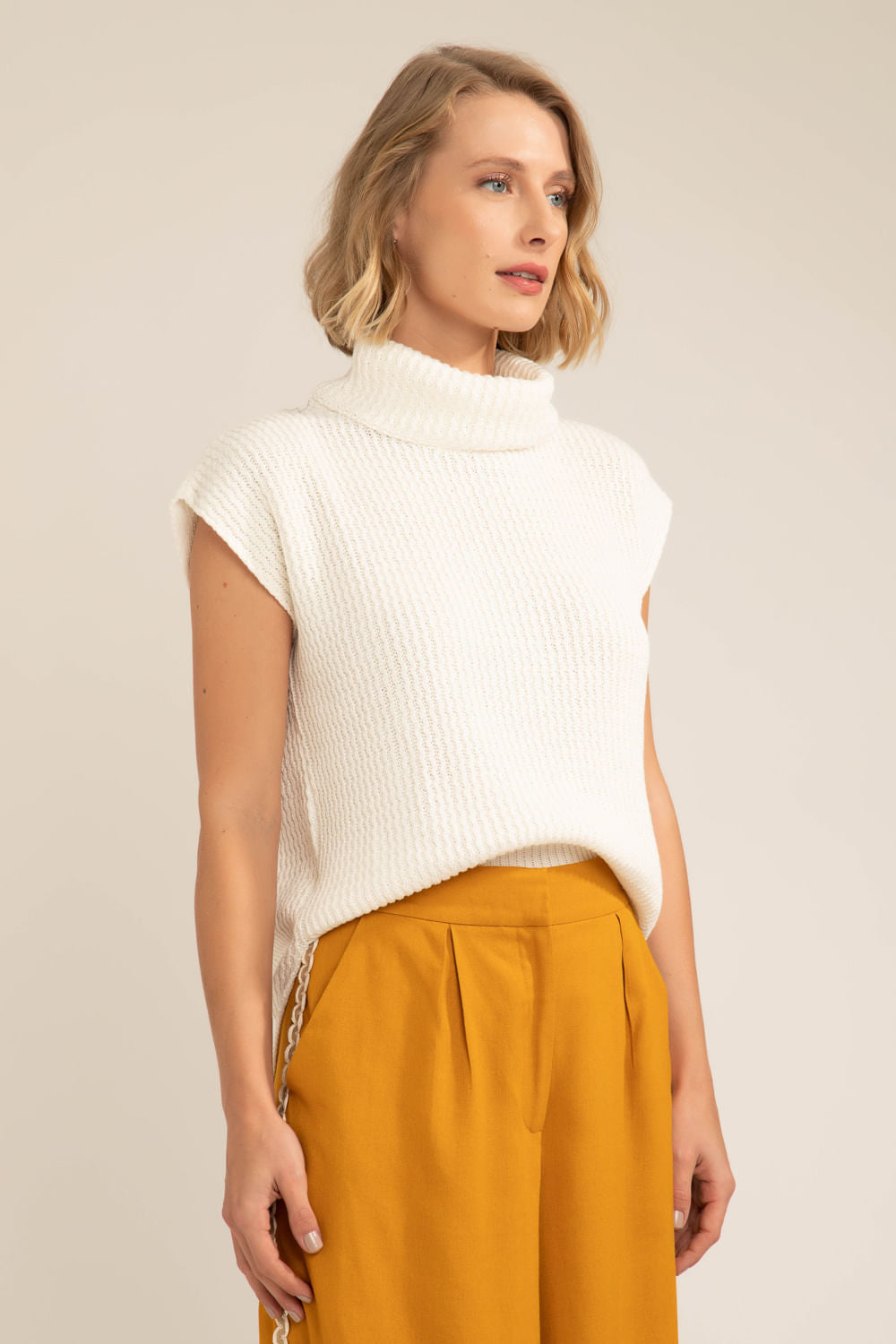 Blusa gola alta tricot gypsy offwhite