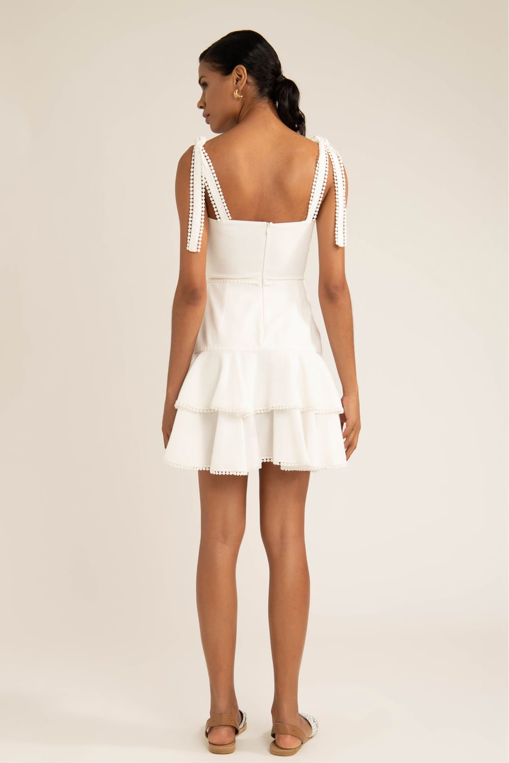 Vestido curto bordado scape off white