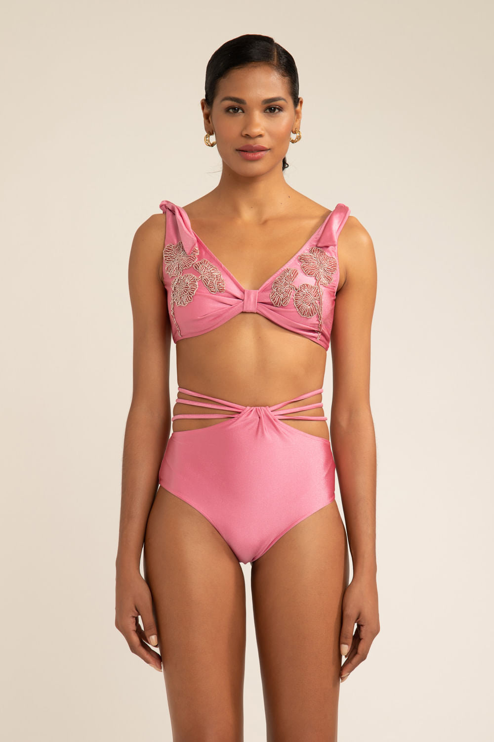 TOP DE BEACH ROSA SELVAGEM COM BORDADO E AMARRAÇÃO NO OMBRO INV22 ROSA