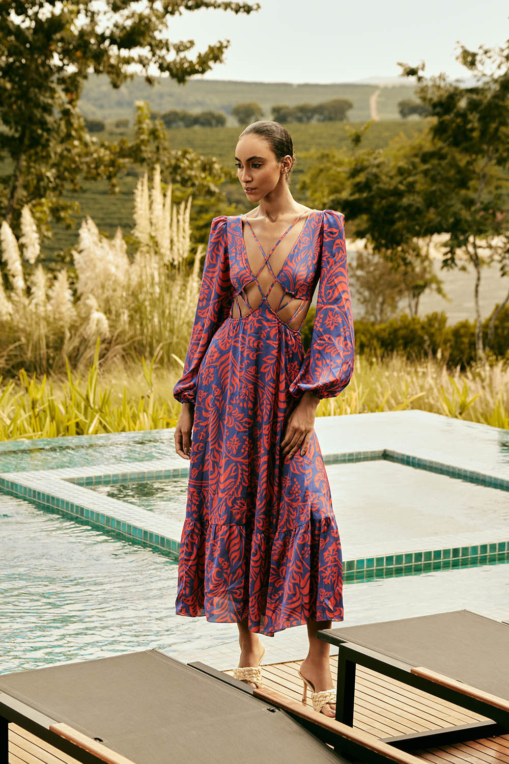 VESTIDO LONGO TIRAS TROPICAL GRÁFICO AZUL