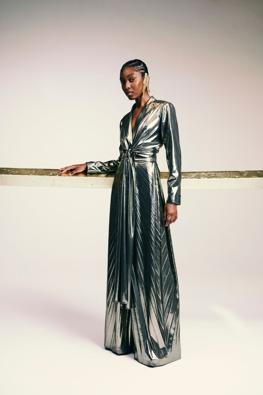 BLAZER CURTO AMARRAÇÃO LIQUID DOURADO