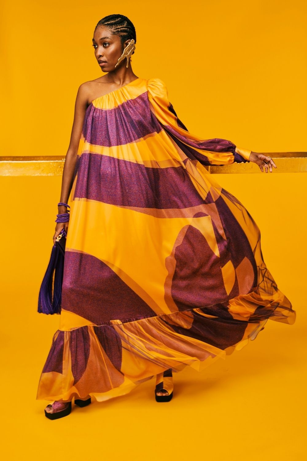 VESTIDO LONGO OMBRO ÚNICO SERPENTE AMARELO