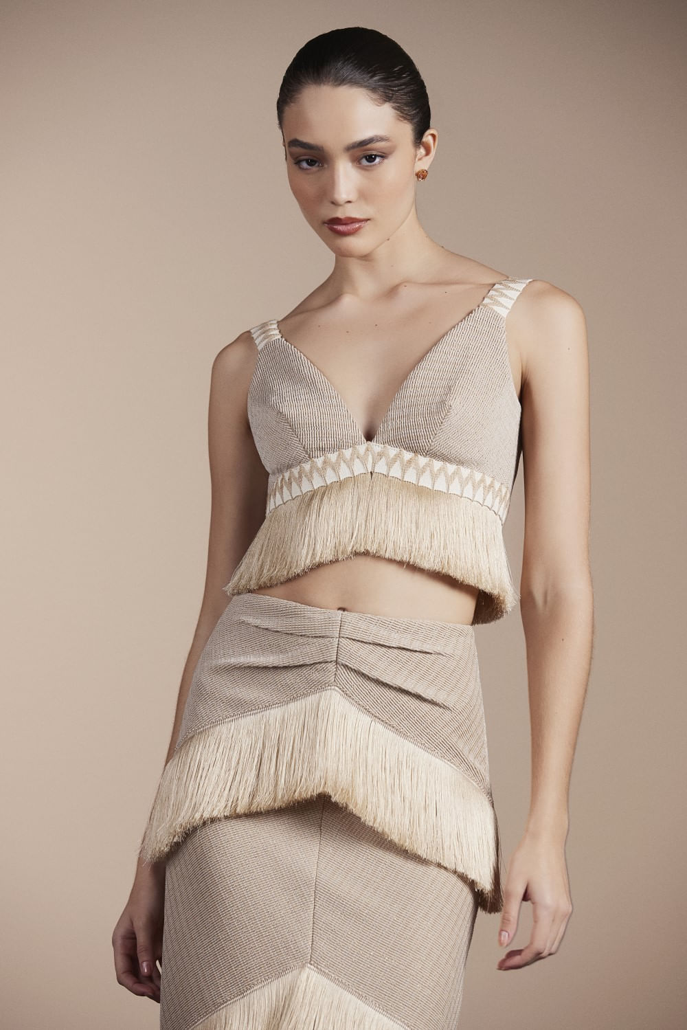 VESTIDO LONGO FRANJAS MALHA EMILLE CRU