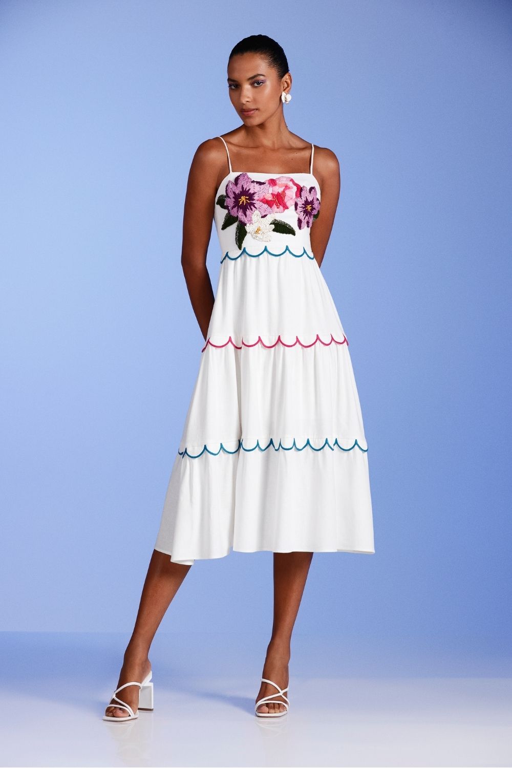 Vestido mídi bordado linho nilo matron off white
