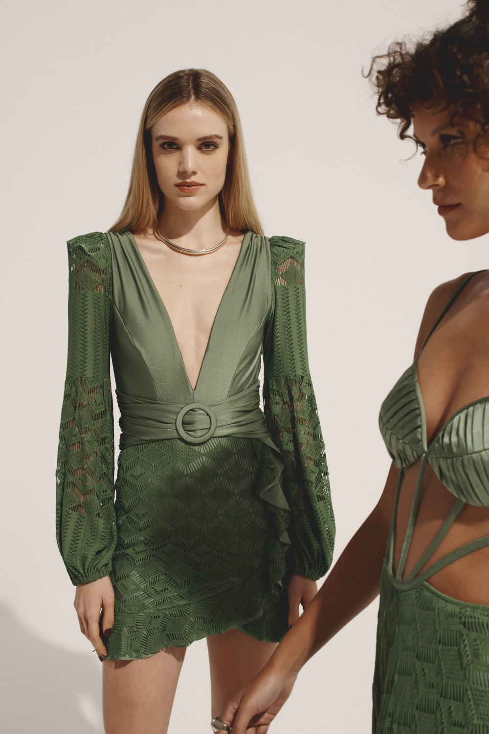 VESTIDO CURTO FIVELA TELA GEO LUDIC VERDE