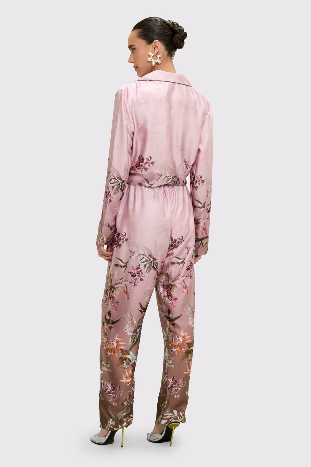 PIJAMA LONGO FLORA MARROM