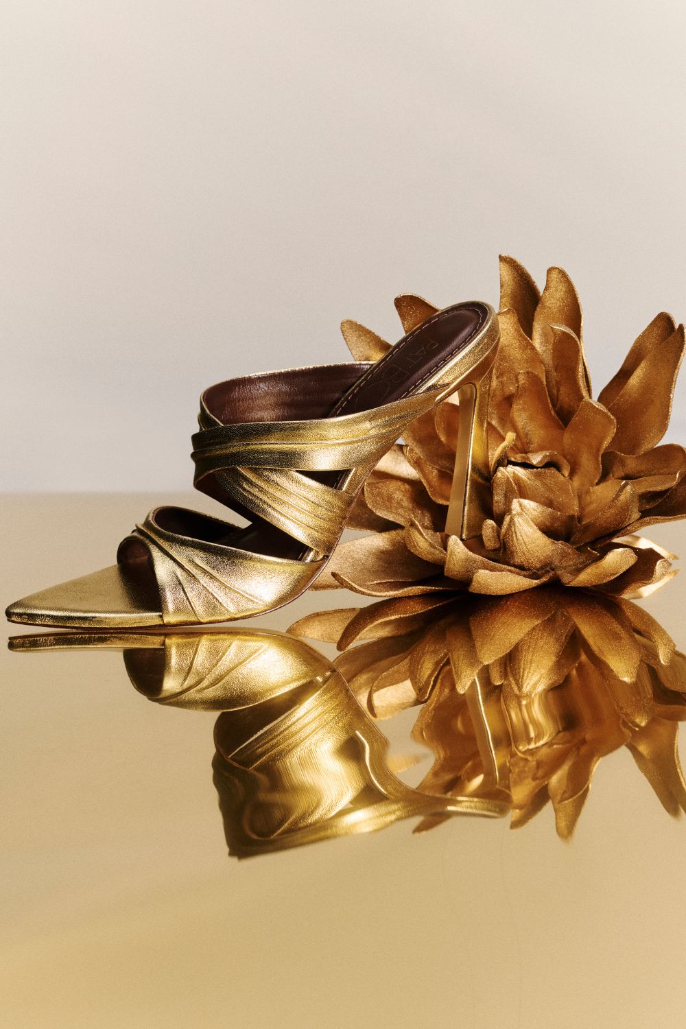 SANDALIA BIBI DOURADO