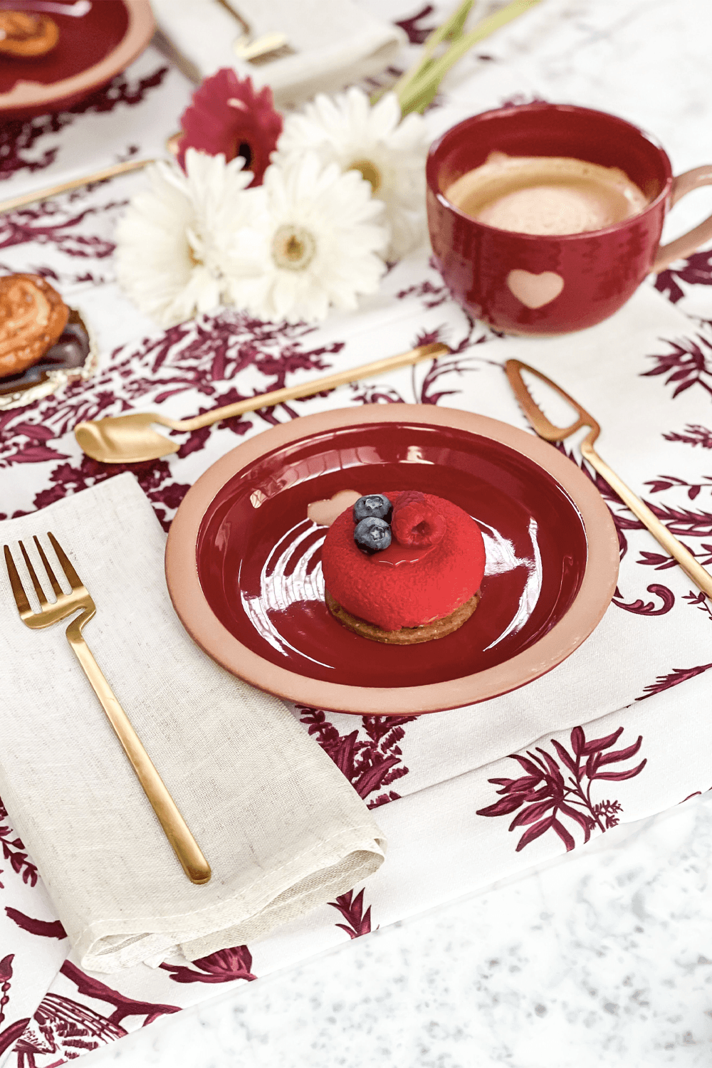 PRATO MÉDIO FEVER OF LOVE VERMELHO