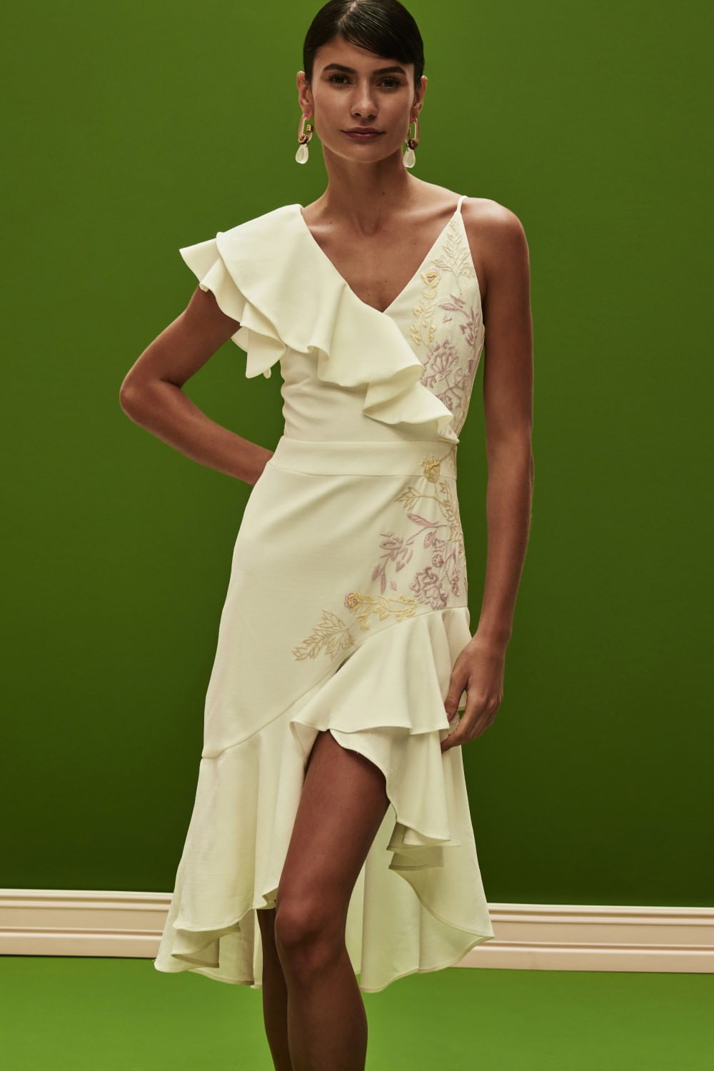 VESTIDO CURTO BABADO MINIMAL OFF WHITE