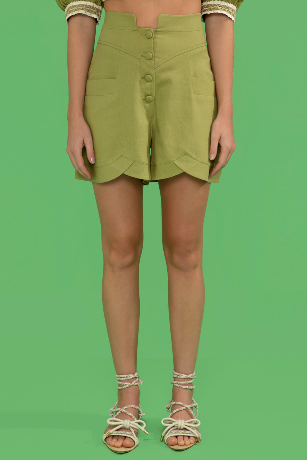 SHORT BOTÕES LINHO FRENCH VERDE