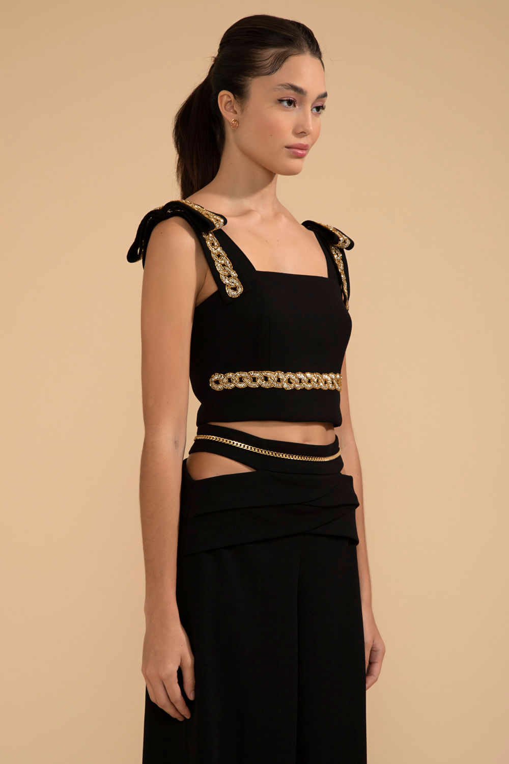 TOP CROPPED ENTREMEIO CREPE CHAIN PRETO