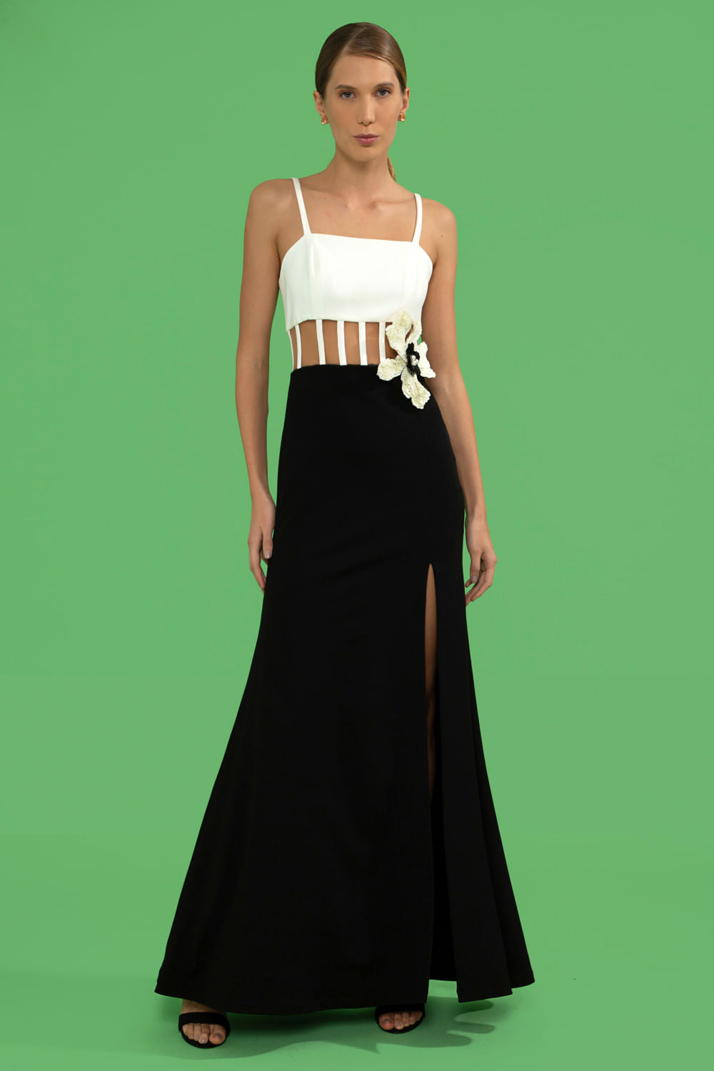 VESTIDO LONGO ASSÍMÉTRICO CREPE DAISY PRETO