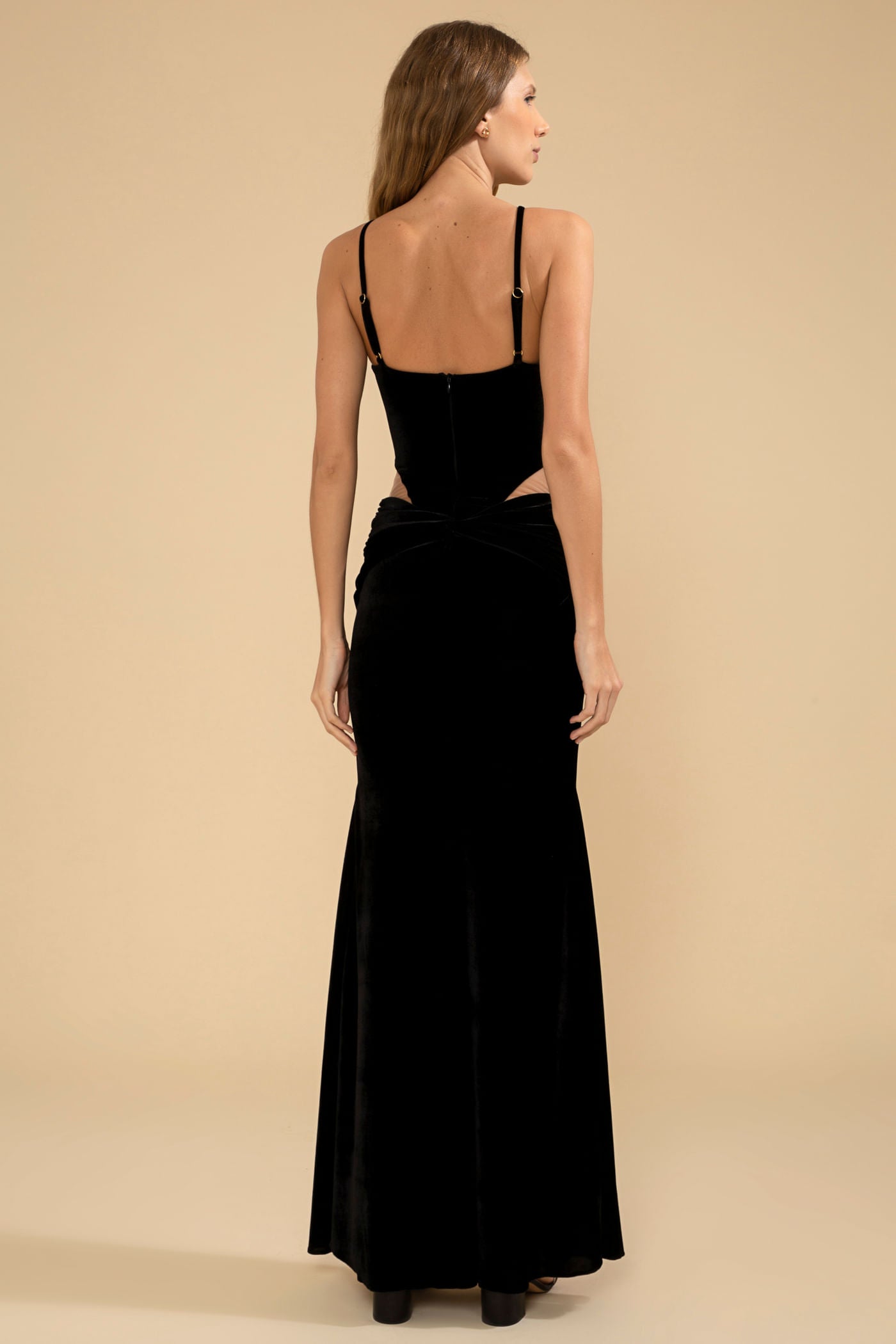 VESTIDO LONGO RECORTES VELUDO CRYSTAL PRETO