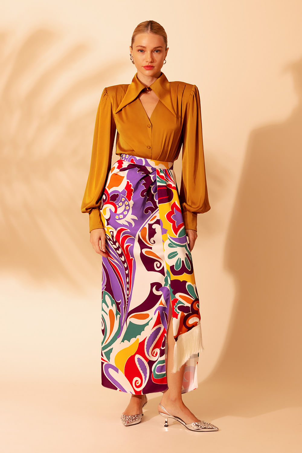 CAMISA RECORTE CETIM MIRACLE MOOD AMARELO