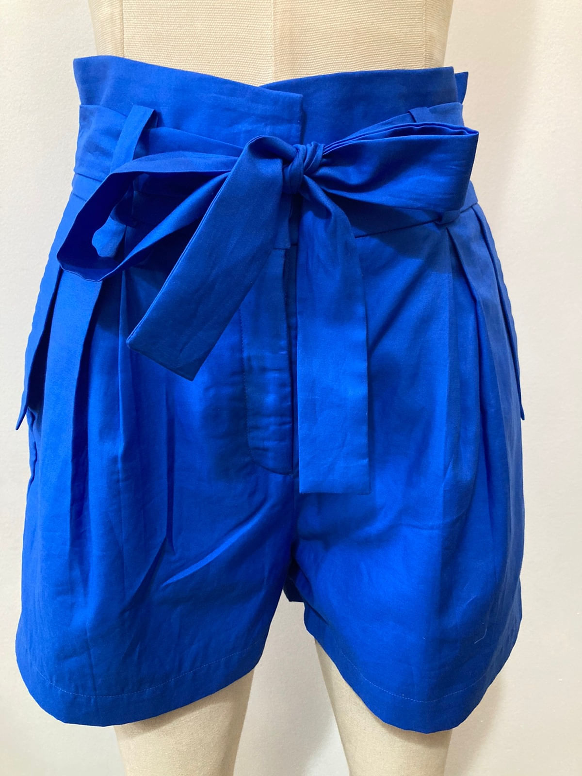 SHORT PREGAS SUZY FLOWER AZUL MARINHO