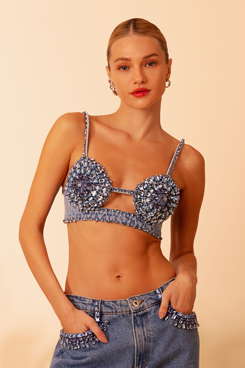 TOP BORDADO ESSENTIAL DENIM AZUL