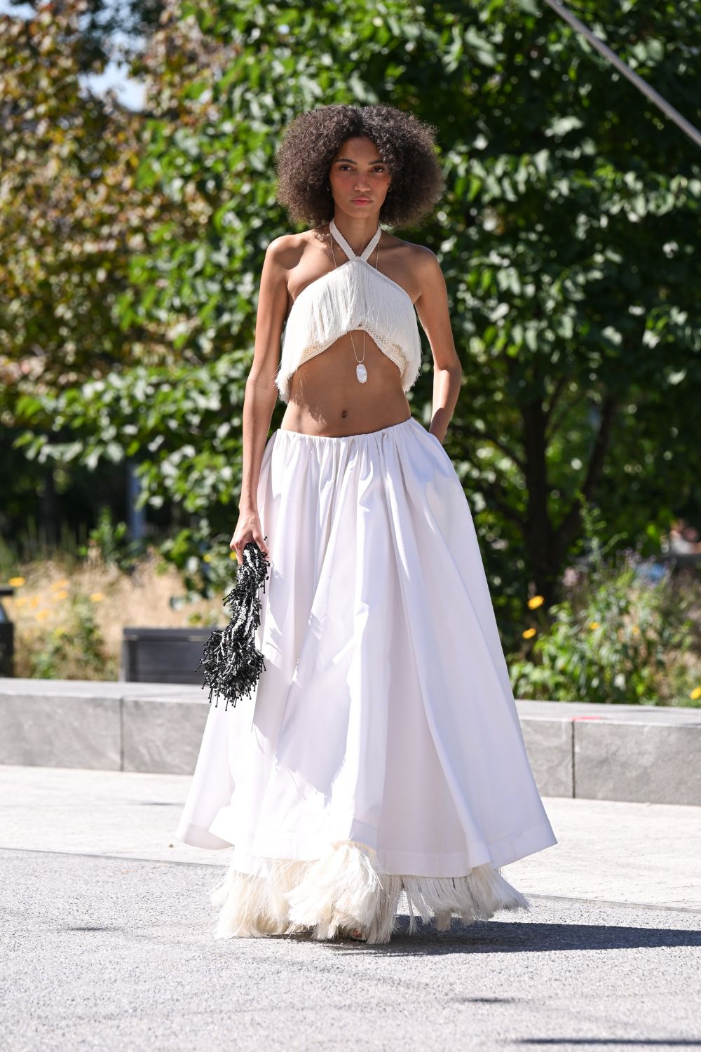 TOP HALTERNECK FRINGE OFF WHITE
